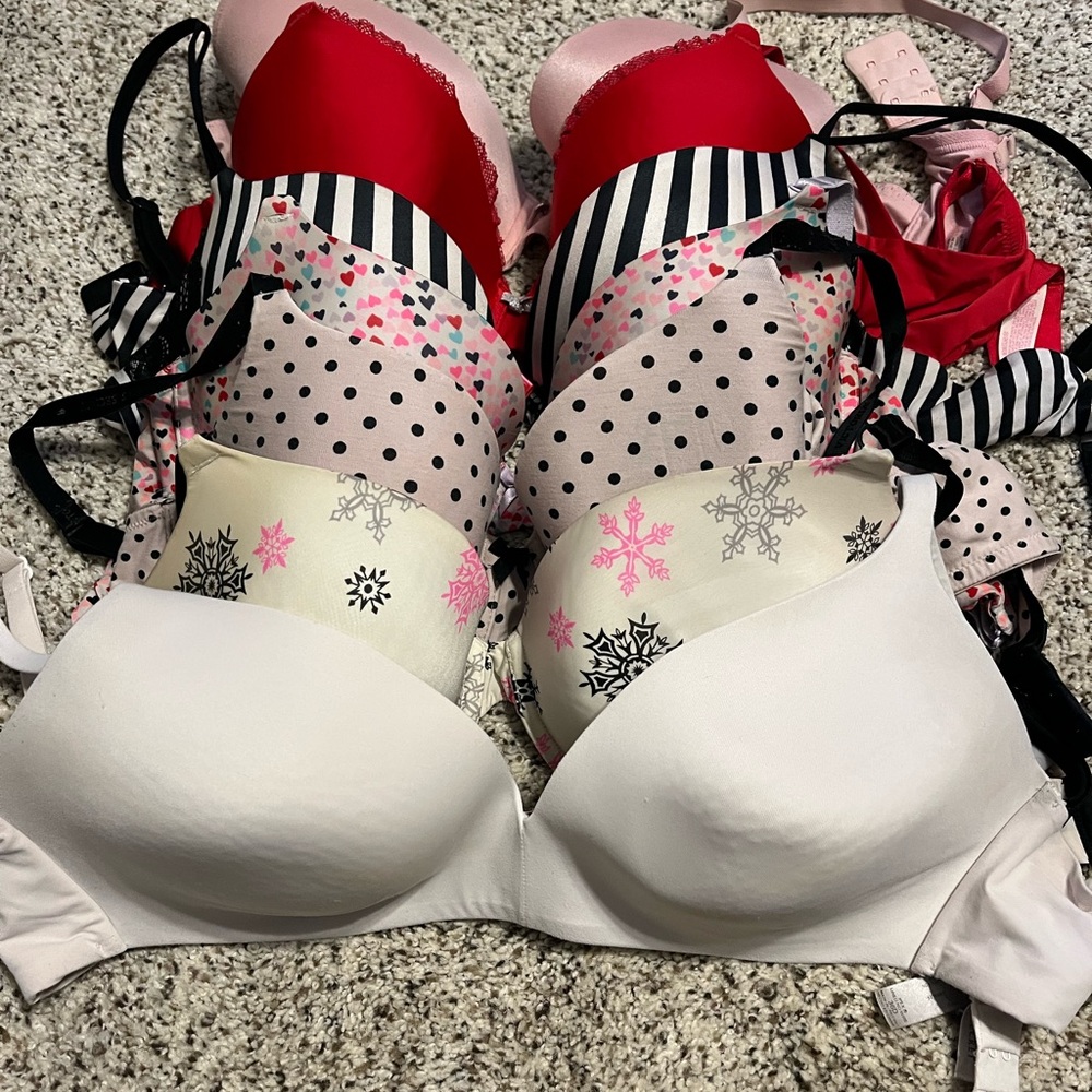 Victoria’s Secret 36D bra lot of 7